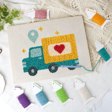 Charger l'image dans la galerie, Punch Needle Kit avec cadre - Livraison d’Amour