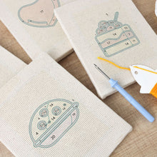 Charger l'image dans la galerie, Punch Needle Kit (4 pièces) avec cadres - Favoris Gourmands 2