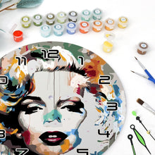 Charger l&#39;image dans la galerie, Horloge Peinture par Numéros - Portrait de Marilyn
