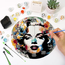 Charger l&#39;image dans la galerie, Horloge Peinture par Numéros - Portrait de Marilyn