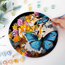 Charger l&#39;image dans la galerie, Horloge Peinture par Numéros - Papillons et Fleurs