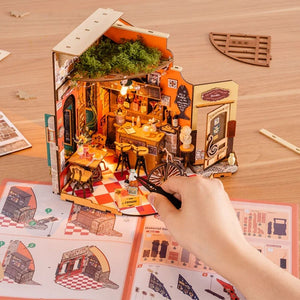Maison Miniature Cheers Bar & Restaurant