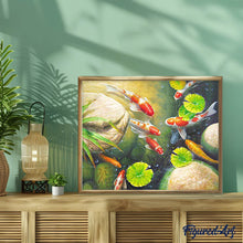 Charger l'image dans la galerie, Broderie Diamant Carpes Koi dans un bassin animaux poissons | FiguredArt