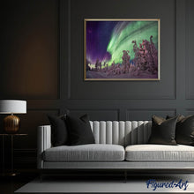 Charger l'image dans la galerie, Broderie Diamant | Broderie Diamant - Aurore Boréale et Sapins | Broderie Paysages paysages | FiguredArt