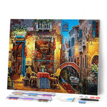 Charger l'image dans la galerie, Broderie Diamant Table dans une ruelle éclairée ville | FiguredArt