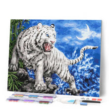 Charger l'image dans la galerie, Broderie Diamant - Tigre blanc menaçant