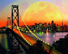 Charger l'image dans la galerie, Broderie Diamant Pont de San Francisco et Pleine Lune ville | FiguredArt