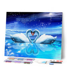 Charger l'image dans la galerie, Broderie Diamant - Cygnes et Coeur sous la Lune