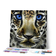 Charger l'image dans la galerie, Broderie Diamant | Broderie Diamant - Léopard aux Yeux bleus | animaux Broderie Animaux léopards | FiguredArt