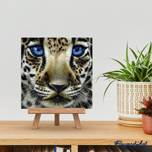 Charger l'image dans la galerie, Broderie Diamant | Broderie Diamant - Léopard aux Yeux bleus | animaux Broderie Animaux léopards | FiguredArt