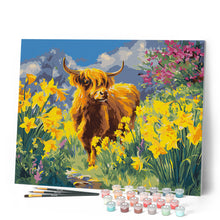 Charger l'image dans la galerie, Vache Highland et jonquilles