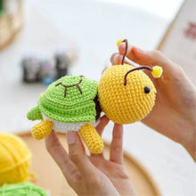 Charger l&#39;image dans la galerie, Kit Amigurumi Crochet - Abeille et Tortue