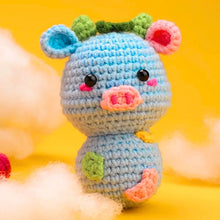 Charger l&#39;image dans la galerie, Kit Amigurumi Crochet - Vache Bleue Figured&#39;Art
