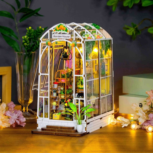 Book Nook - Serre et Fleurs