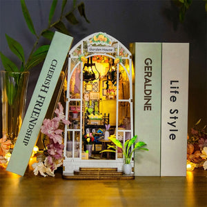Book Nook - Serre et Fleurs