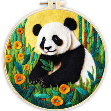 Charger l&#39;image dans la galerie, Kit Feutrage à l&#39;aiguille - Panda dans un champ de tournesols