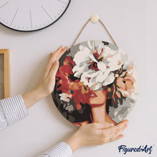 Charger l&#39;image dans la galerie, Peinture par Numéro sur Disque en bois - Beauté derrière les fleurs