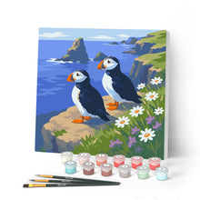 Charger l'image dans la galerie, Peinture par numéros Figured'Art Mini Peinture par Numéros 20x20cm avec cadre Macareux sur les falaises océaniques