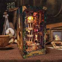 Charger l'image dans la galerie, Book Nook - Ruelle de la Nuit Magique Figured'Art