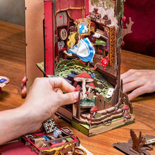 Charger l&#39;image dans la galerie, Book Nook - L&#39;Aventure d&#39;Alice