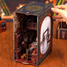 Charger l'image dans la galerie, Book Nook - La Chambre Noire