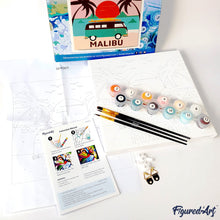 Charger l&#39;image dans la galerie, Mini Peinture par Numéros 20x20cm avec cadre Maison Rouge en Hiver