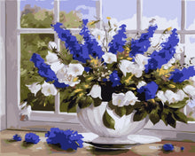 Charger l&#39;image dans la galerie, Vase de fleurs bleues et blanches