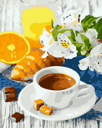 Petit-déjeuner et tasse de café