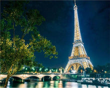 Charger l&#39;image dans la galerie, peinture par numéros | La Tour Eiffel de Nuit | complexe, ville | FiguredArt