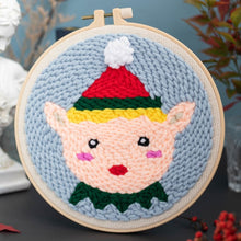 Charger l&#39;image dans la galerie, Punch Needle Petit Cochon et Bonnet de Noël