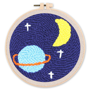 Punch Needle Lune Etoilée et Saturne
