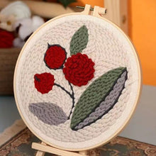 Charger l&#39;image dans la galerie, Punch Needle Cotoneaster