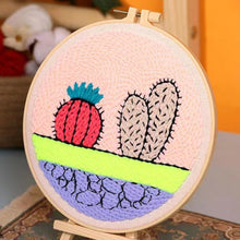 Charger l&#39;image dans la galerie, Punch Needle Cactus sur fond rose