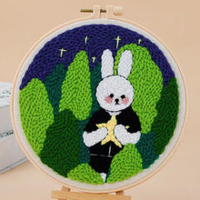 Charger l&#39;image dans la galerie, Punch Needle Lapin au milieu des Arbres