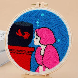 Punch Needle Femme et Poisson rouge