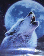Charger l&#39;image dans la galerie, peinture par numéros | Loup hurlant à la Lune | nouveautés animaux loups intermédiaire | FiguredArt
